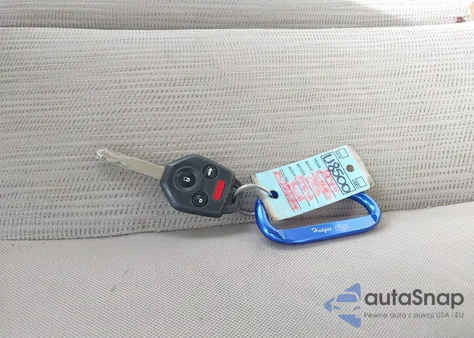 2014 Subaru Outback 2.5I Premium z USA, uszkodzony, nr VIN 4S4BRCCC3E3226184